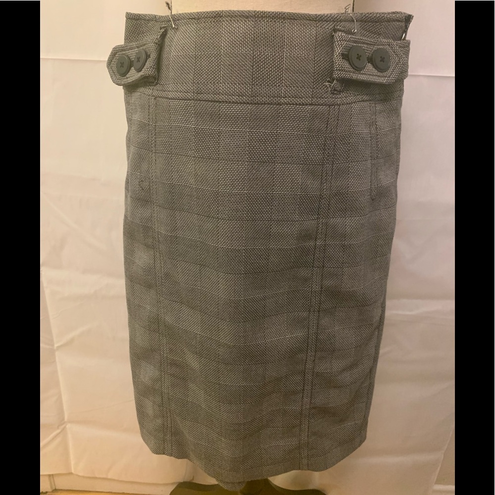 Apt 9 skirt. Great for work. Size 4